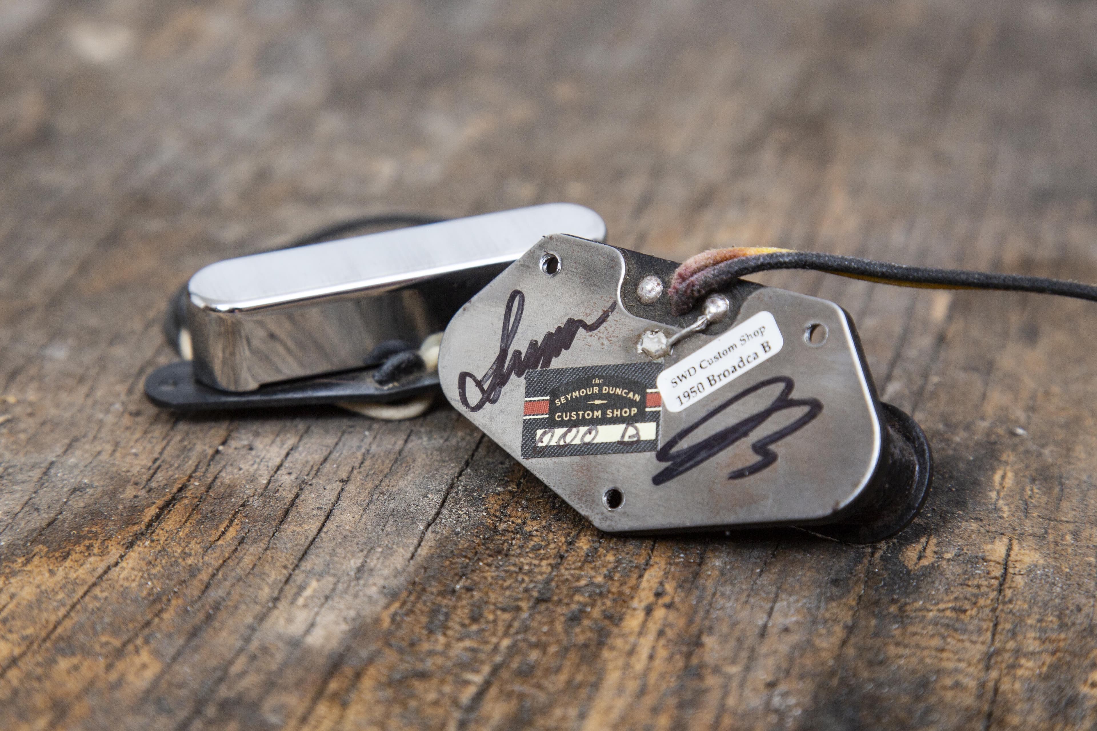 BONAMASSA BROADCASTER SET SIGNED